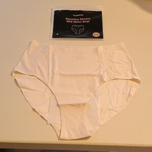Truekind Seamless Stretch Mid-Waist Brief-Cream Color
